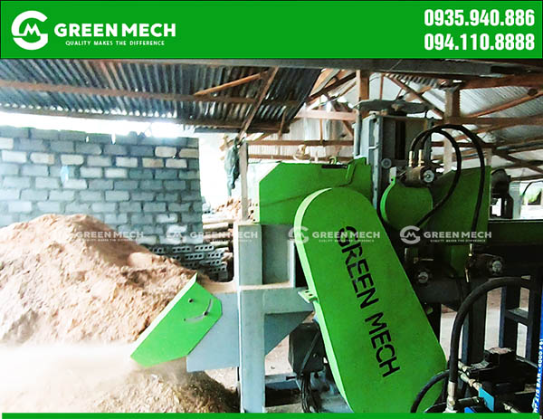 GREEN MECH wood crusher test run in Binh Dinh