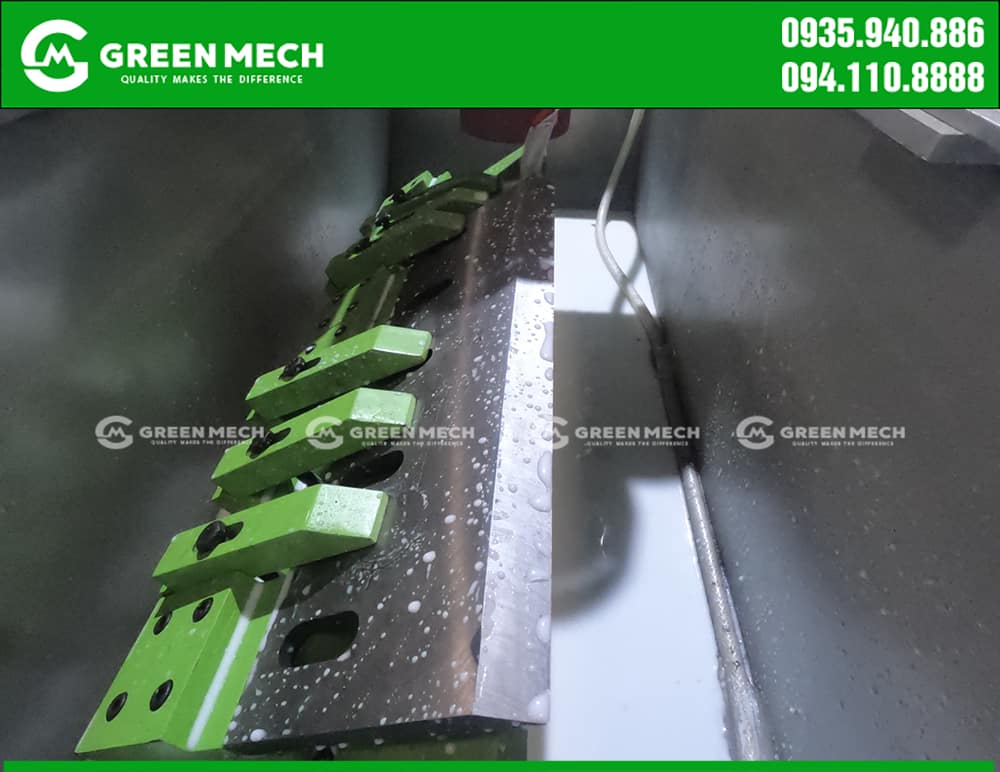 Green Mech . automatic wood chipper knife sharpener