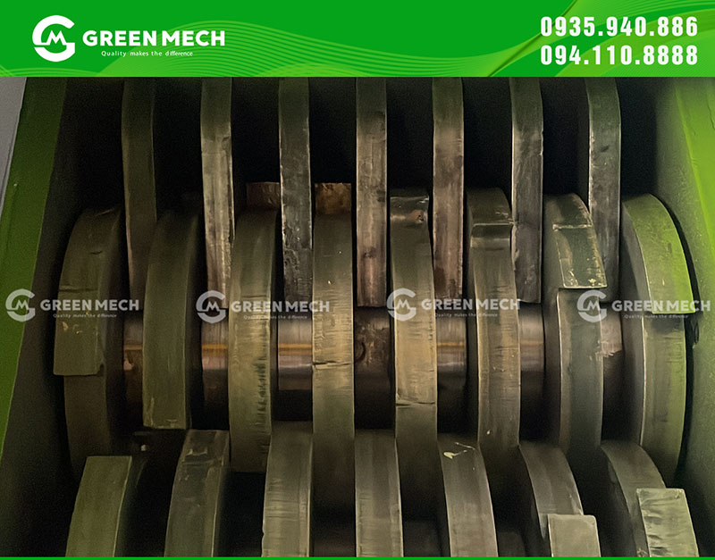 Blades and 2 shafts of mini 2-roll mill